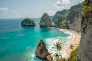  Important seas of the world : bali's most crystal clear water beach